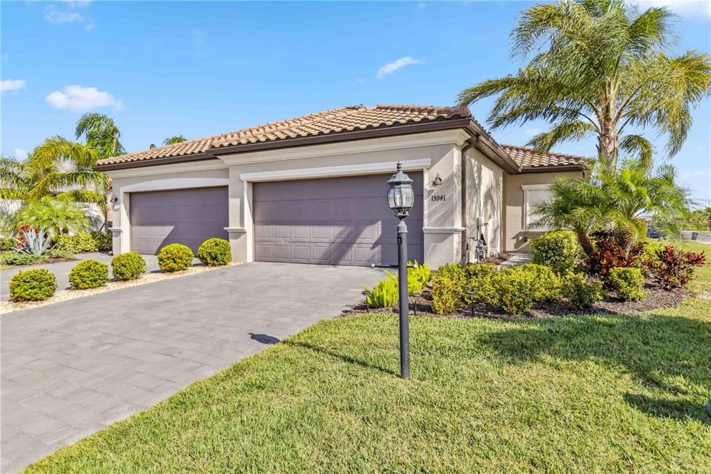 15941 CLEAR SKIES PLACE, BRADENTON, FL — photo 2 of 30