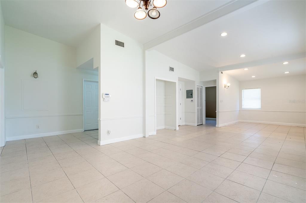1256 N PINE HILLS ROAD, ORLANDO, FL — photo 5 of 20