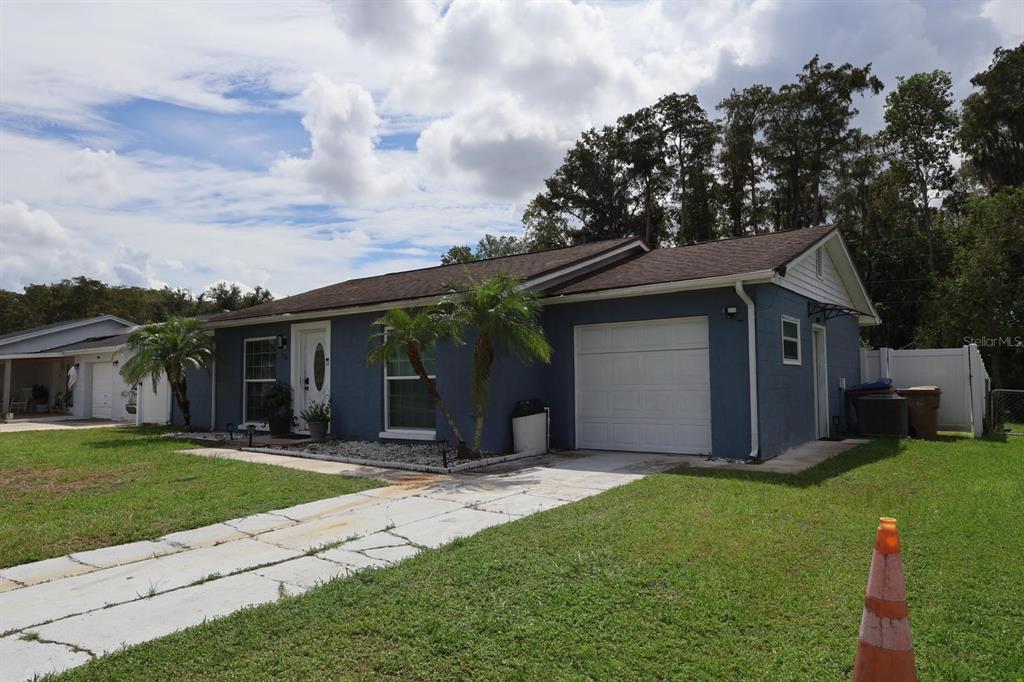 256 LA PAZ DRIVE, KISSIMMEE, FL — photo 2 of 14