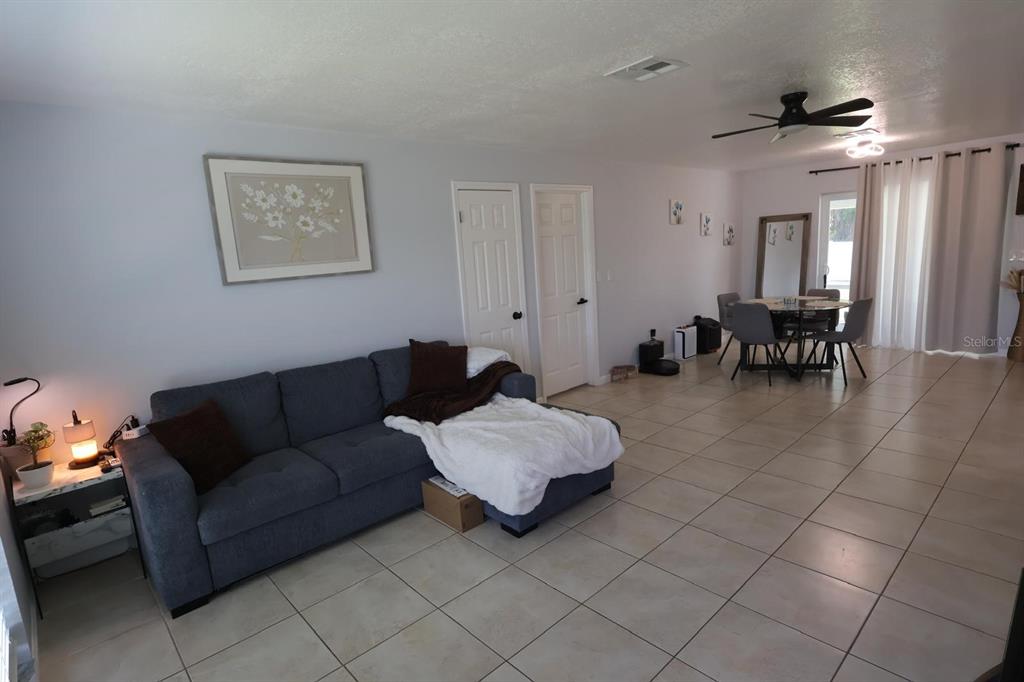 256 LA PAZ DRIVE, KISSIMMEE, FL — photo 3 of 14