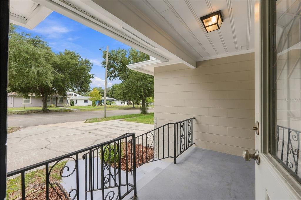 5149 22ND AVENUE N, ST PETERSBURG, FL — photo 4 of 30