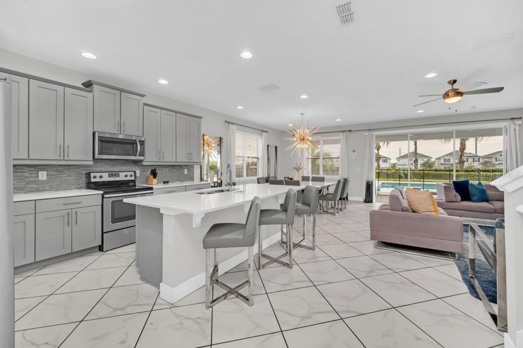 7648 FAIRFAX DRIVE, KISSIMMEE, FL — photo 5 of 30