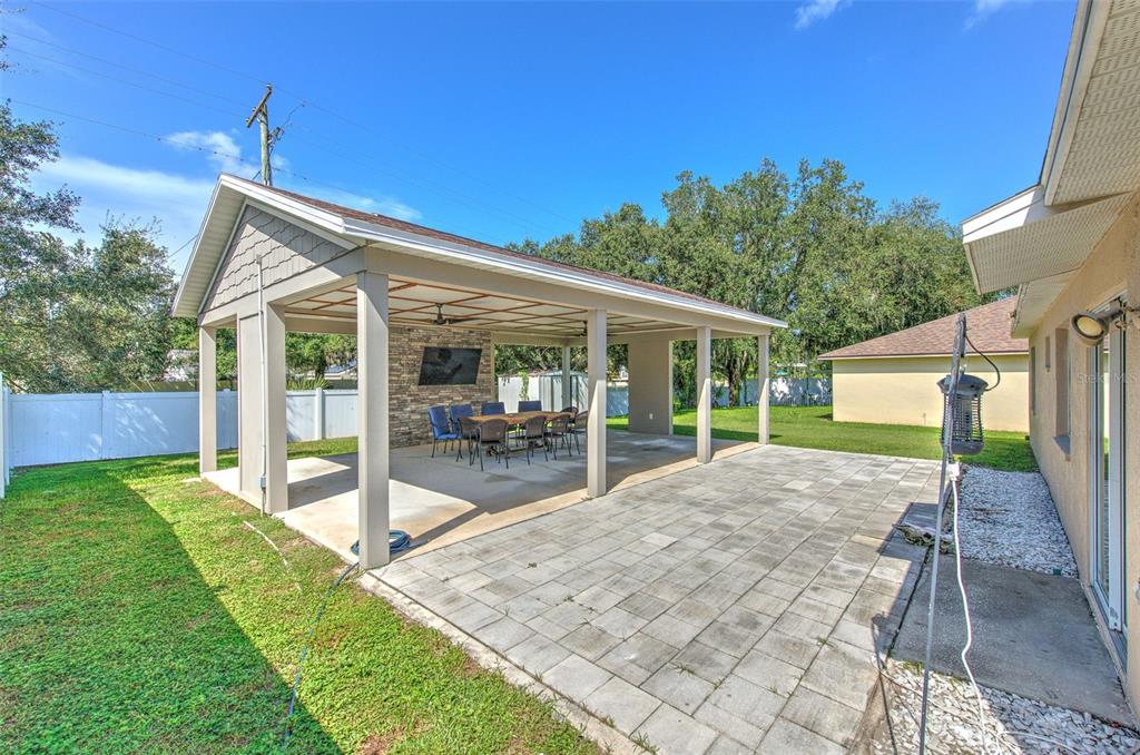 319 ABIGAIL ROAD, PLANT CITY, FL — photo 4 of 30