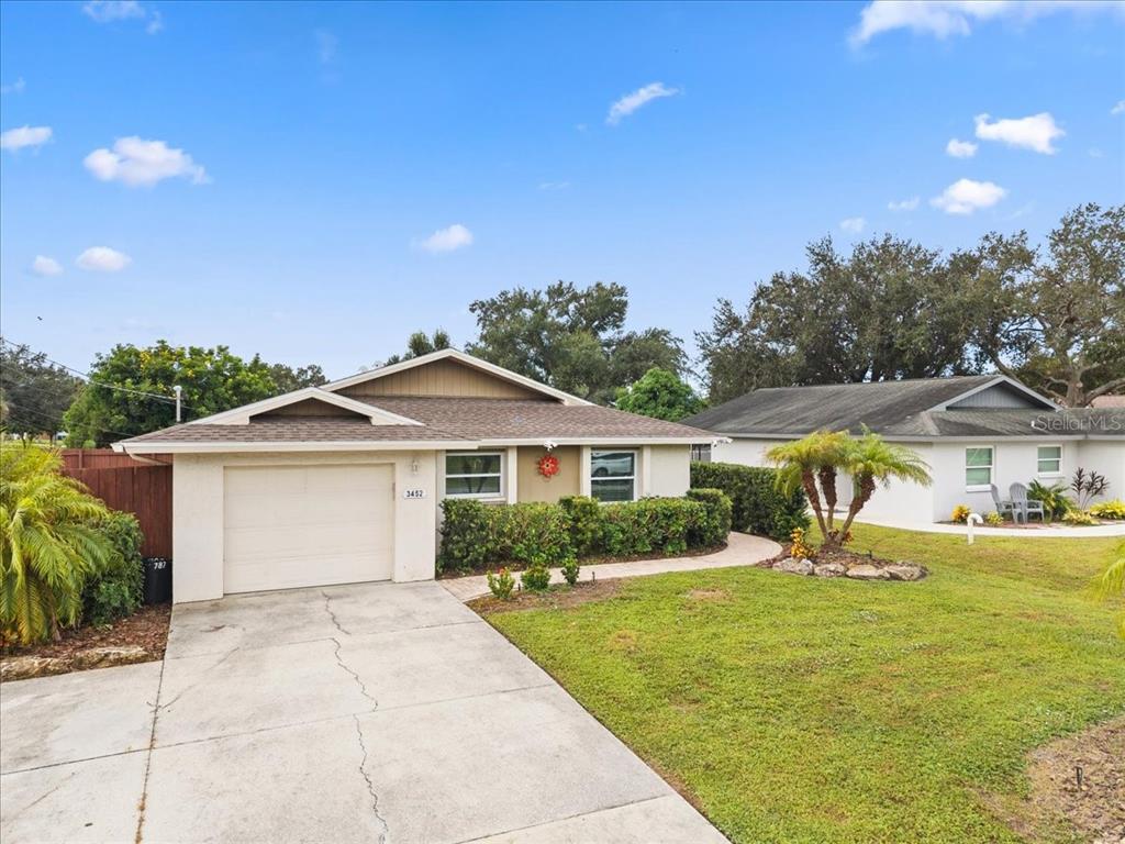 3452 BAY STREET, SARASOTA, FL — photo 2 of 30