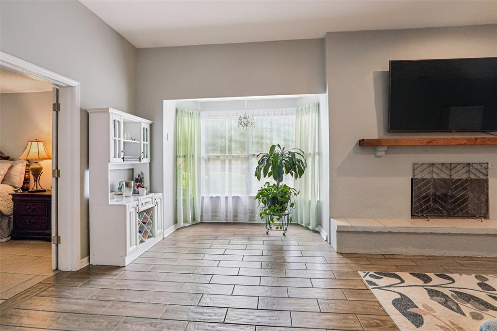 2358 HAVANA DRIVE, CLEARWATER, FL — photo 5 of 17