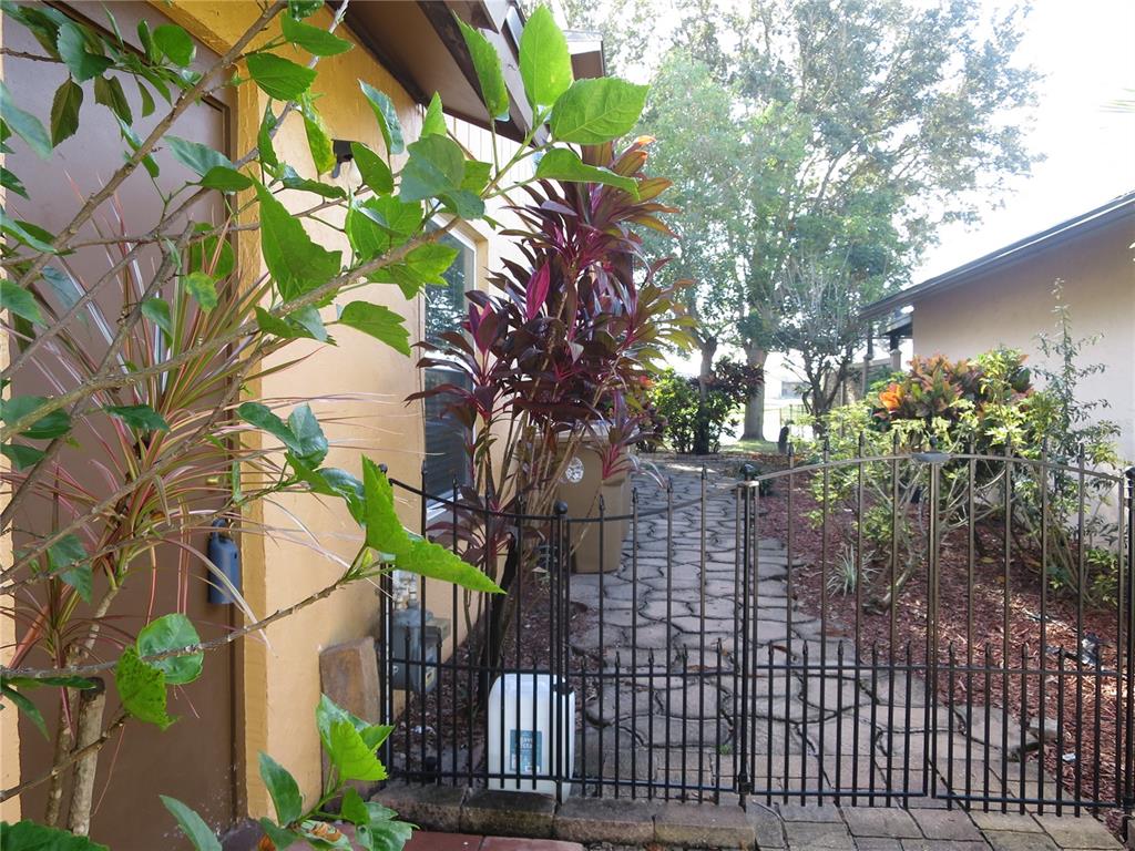 3115 SMOKE SIGNAL CIRCLE, KISSIMMEE, FL — photo 2 of 30