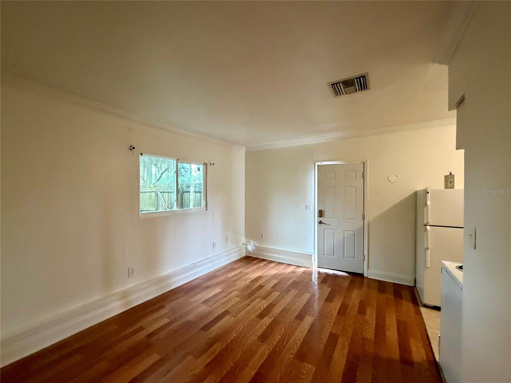 322 1/2 S MAPLE AVENUE, SANFORD, FL — photo 3 of 10