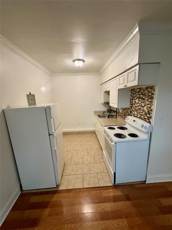 322 1/2 S MAPLE AVENUE, SANFORD, FL — photo 4 of 10