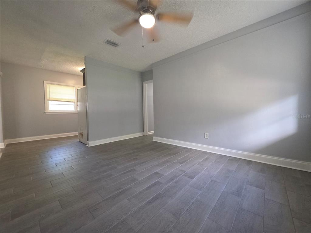 5164 ALPHA AVENUE, JACKSONVILLE, FL — photo 2 of 10