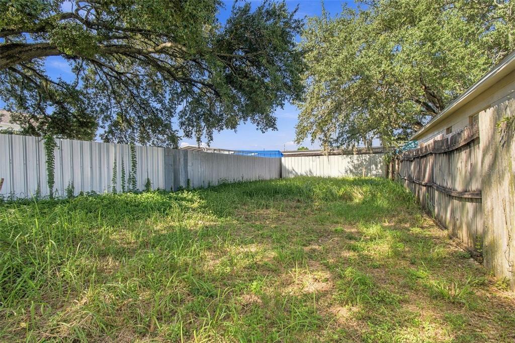 4620 N 35TH STREET, TAMPA, FL — photo 2 of 9