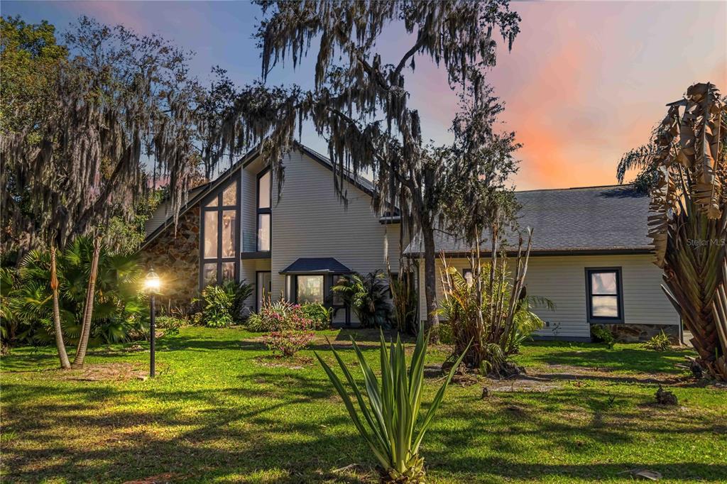 7468 LAKE WILLIS DRIVE