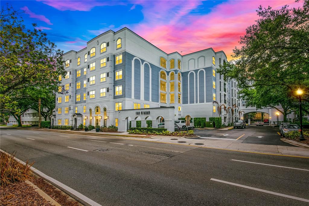300 E SOUTH STREET UNIT 2015
