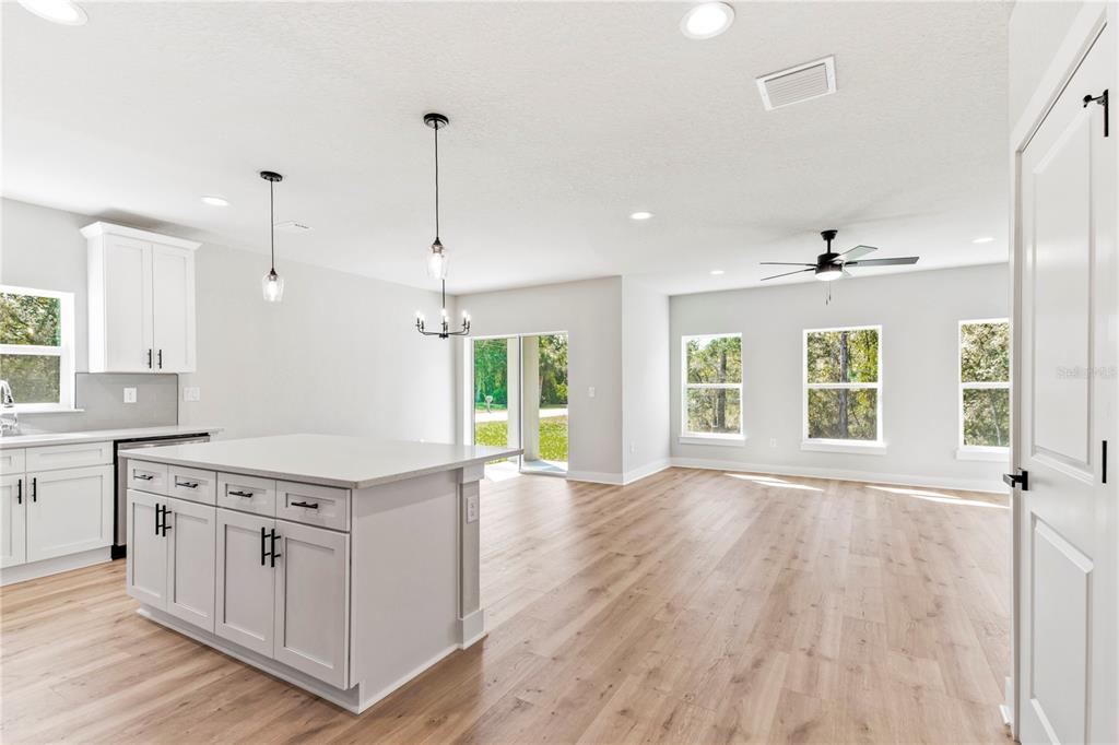 13290 SNOWY PLOVER AVENUE, WEEKI WACHEE, FL — photo 4 of 14