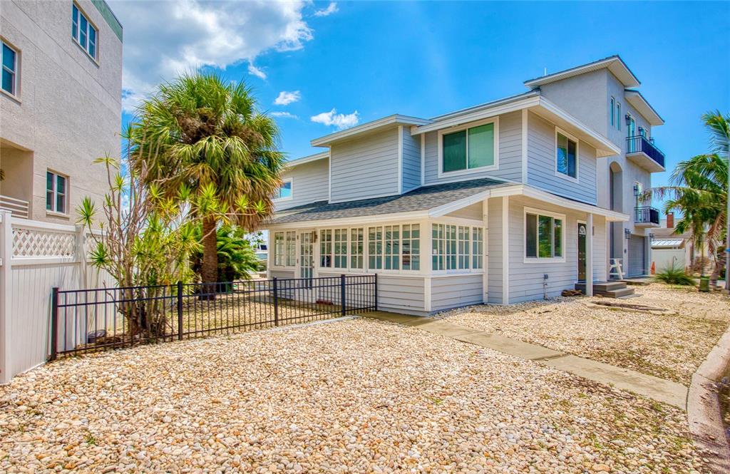 300 BAY PLZ, TREASURE ISLAND, FL — photo 2 of 73