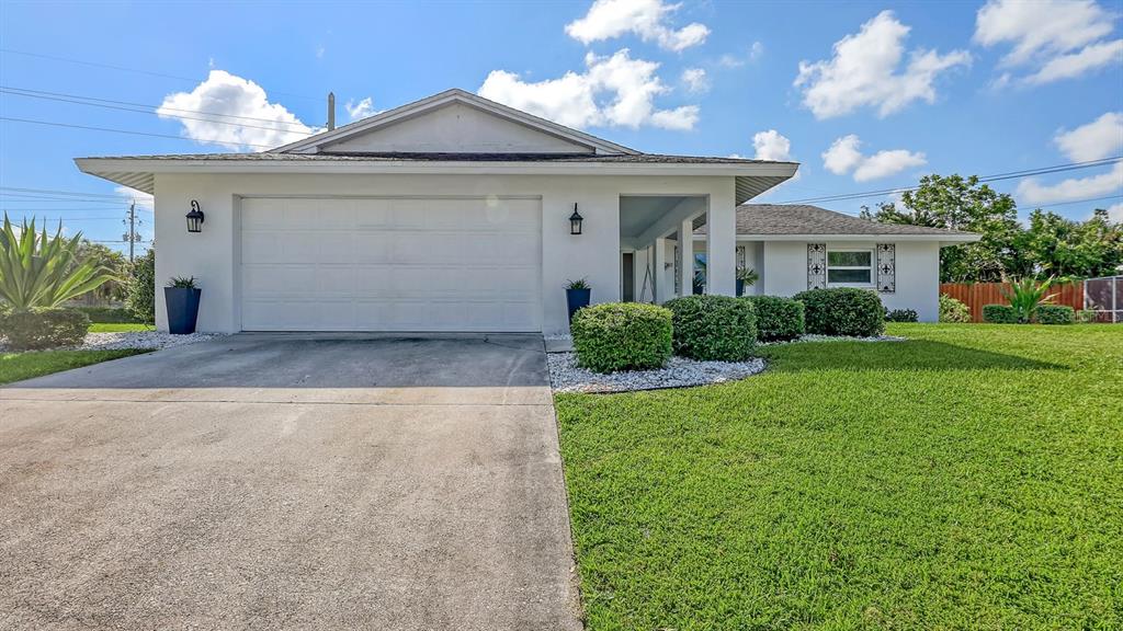 6717 ROXBURY DRIVE, SARASOTA, FL — photo 2 of 30