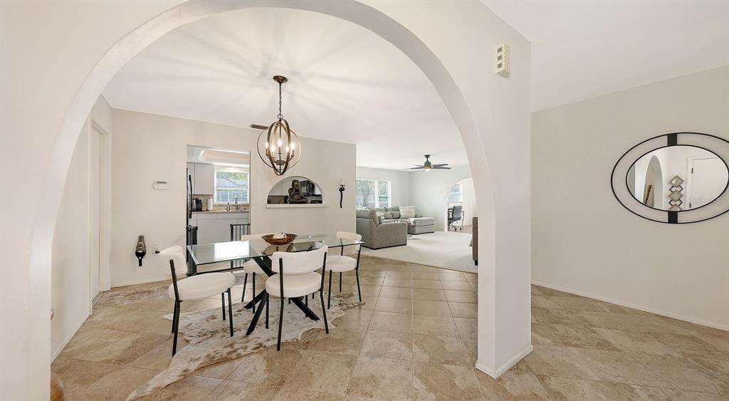 6717 ROXBURY DRIVE, SARASOTA, FL — photo 5 of 30