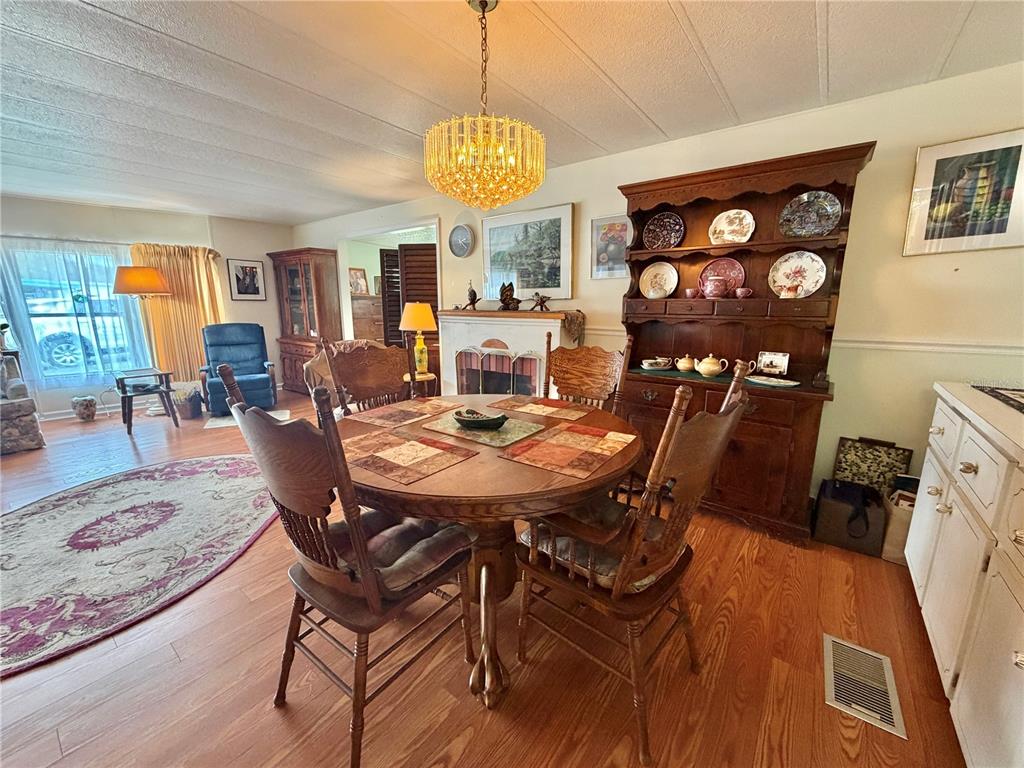 108 MANGO COVE, LEESBURG, FL — photo 4 of 50