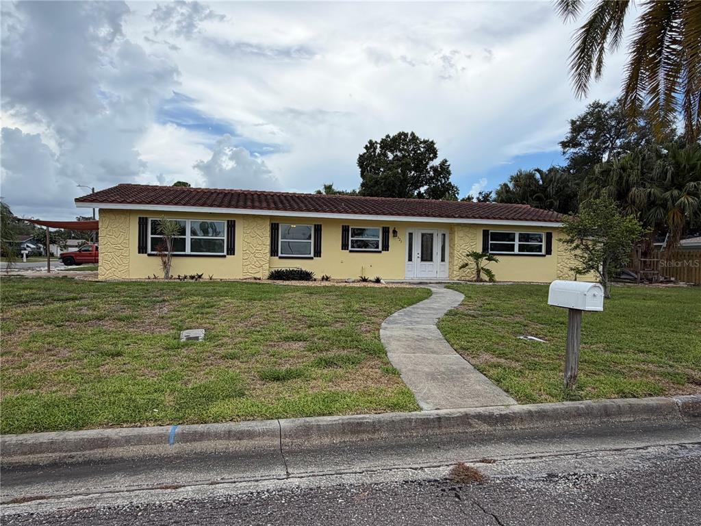 623 PALM BOULEVARD