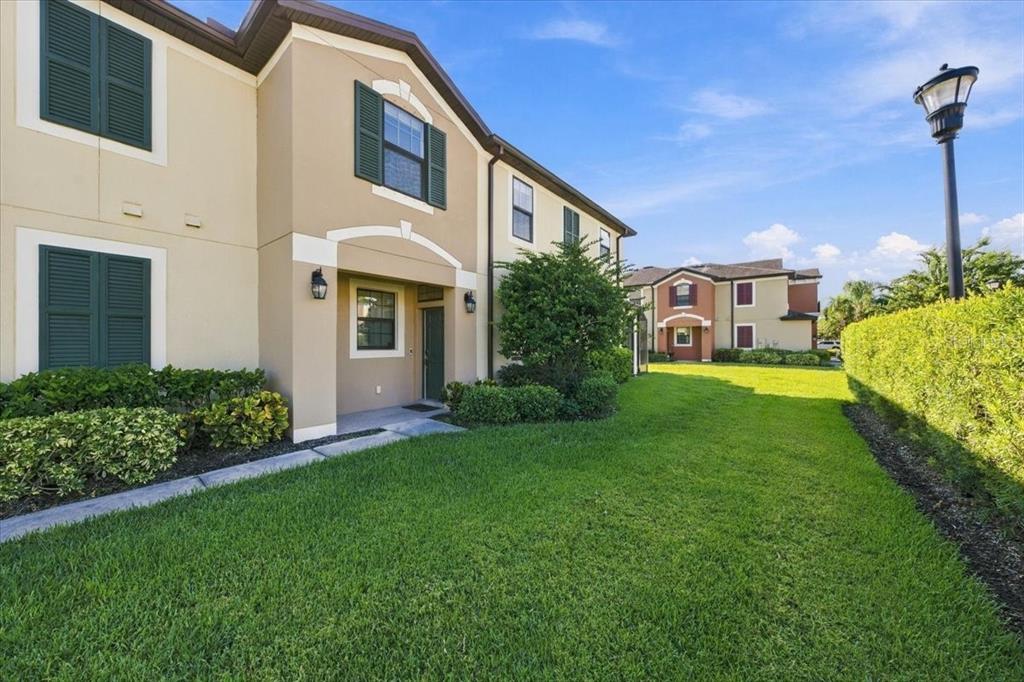 9128 CAROLINA WREN DRIVE, TAMPA, FL — photo 2 of 29
