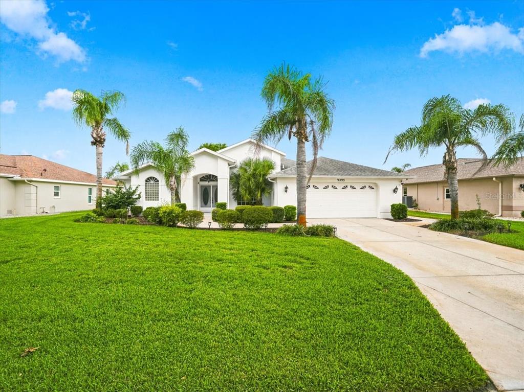 9295 BUTLER BOULEVARD, WEEKI WACHEE, FL — photo 5 of 30