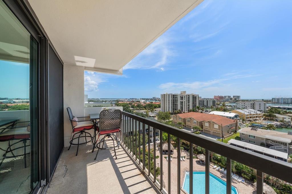 400 ISLAND WAY UNIT 904, CLEARWATER BEACH, FL — photo 3 of 40