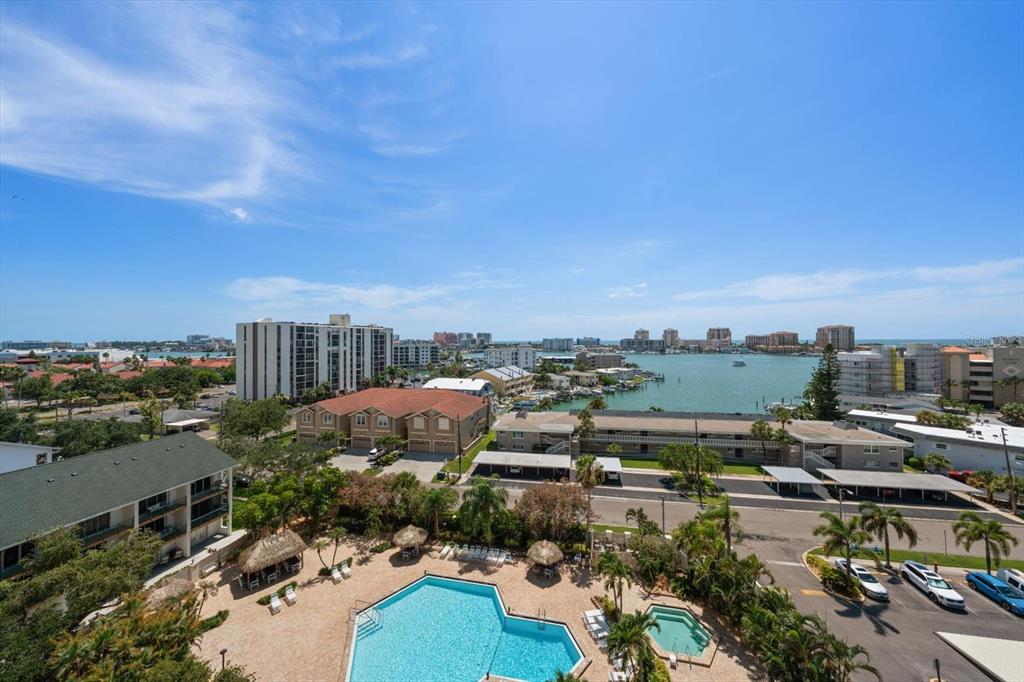 400 ISLAND WAY UNIT 904, CLEARWATER BEACH, FL — photo 4 of 40