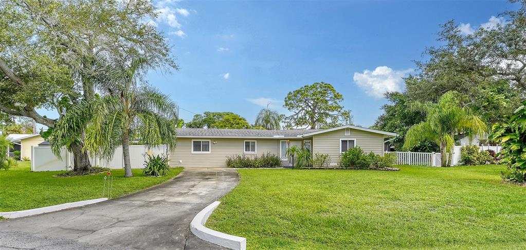 1560 POINCIANA ROAD