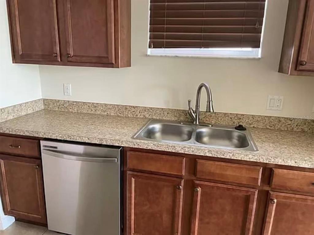 827 BATTERY POINTE DRIVE, ORLANDO, FL — photo 5 of 17