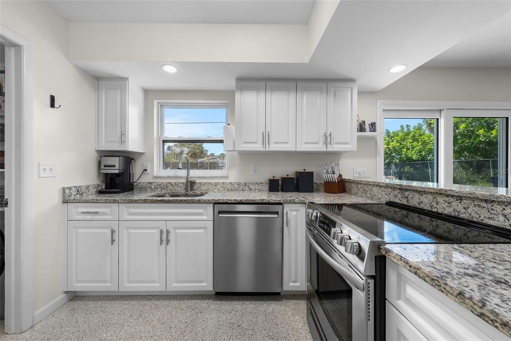 8081 CASCADAS AVENUE, NORTH PORT, FL — photo 3 of 30