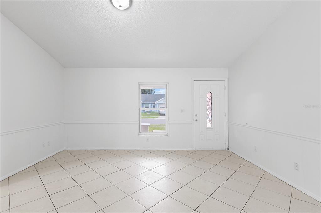 8221 AUTUMN OAK AVENUE, PORT RICHEY, FL — photo 4 of 31