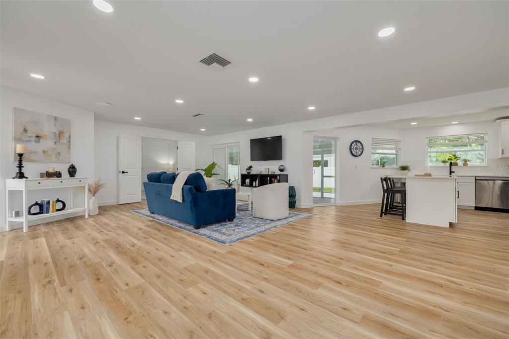 60 KIPLING PLAZA, CLEARWATER BEACH, FL — photo 5 of 30