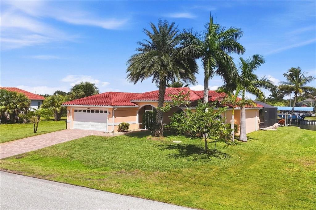 10402 WINNIPEG STREET, PORT CHARLOTTE, FL — photo 3 of 30