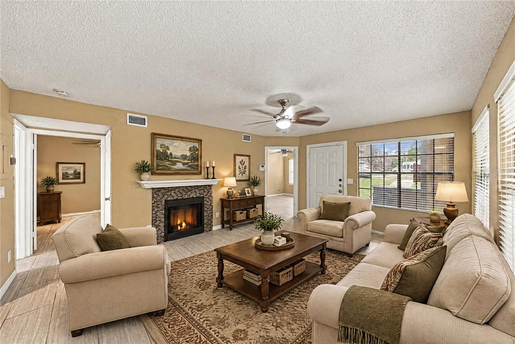 485 FORESTWAY CIRCLE UNIT 101, ALTAMONTE SPRINGS, FL — photo 2 of 30