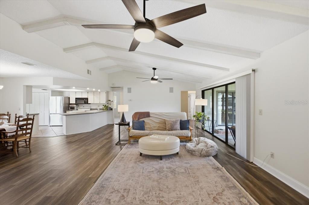 3379 HYDE PARK DRIVE, CLEARWATER, FL — photo 4 of 30