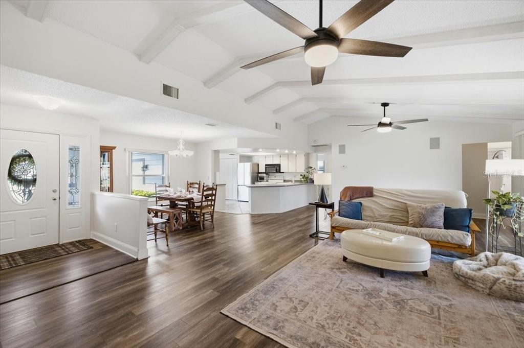 3379 HYDE PARK DRIVE, CLEARWATER, FL — photo 5 of 30