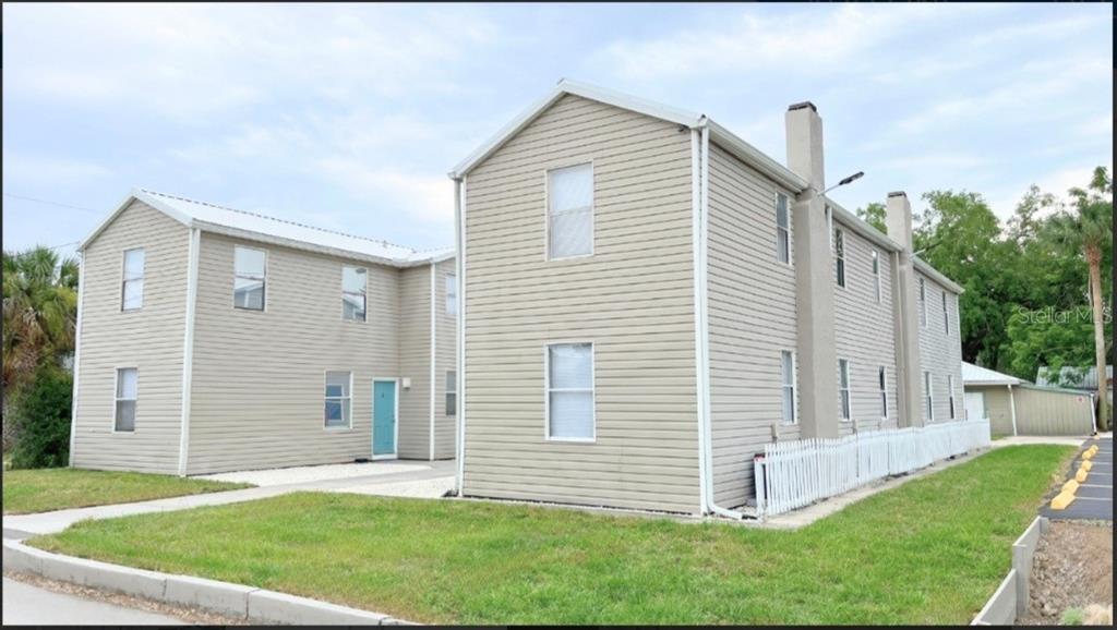 321 W IANTHE STREET UNIT 6