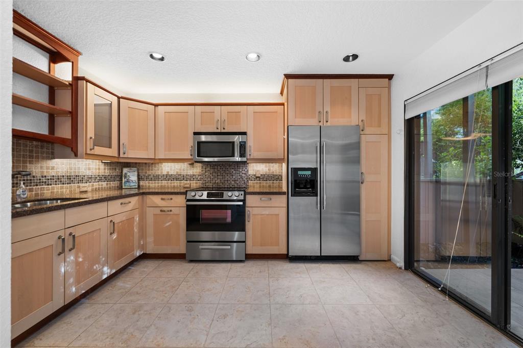 1657 BROOKHOUSE CIRCLE UNIT 152, SARASOTA, FL — photo 5 of 30