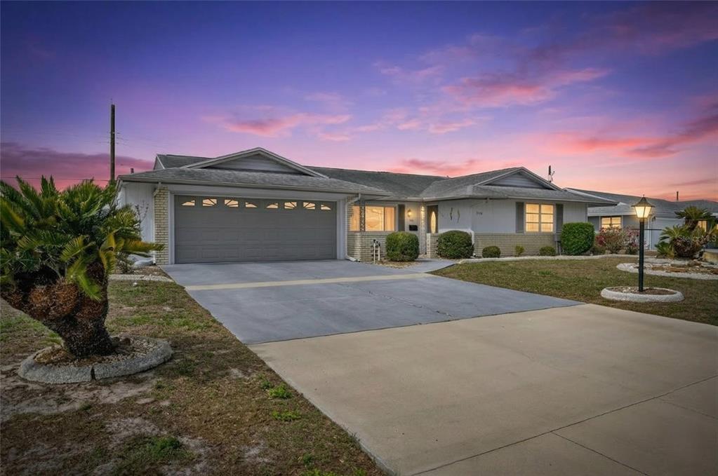 1302 DESERT HILLS DRIVE
