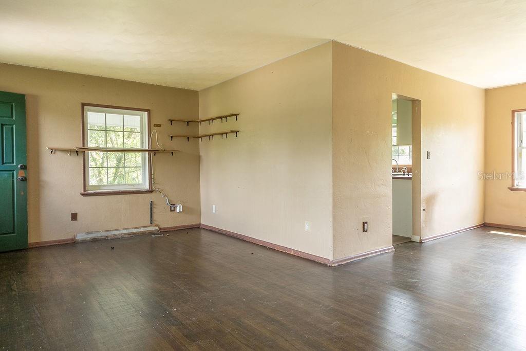 1197 N GARFIELD AVENUE, DELAND, FL — photo 4 of 19