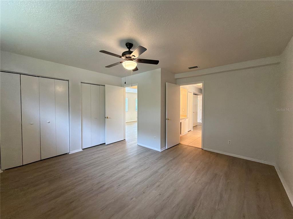 1331 30TH AVENUE E, BRADENTON, FL — photo 4 of 30