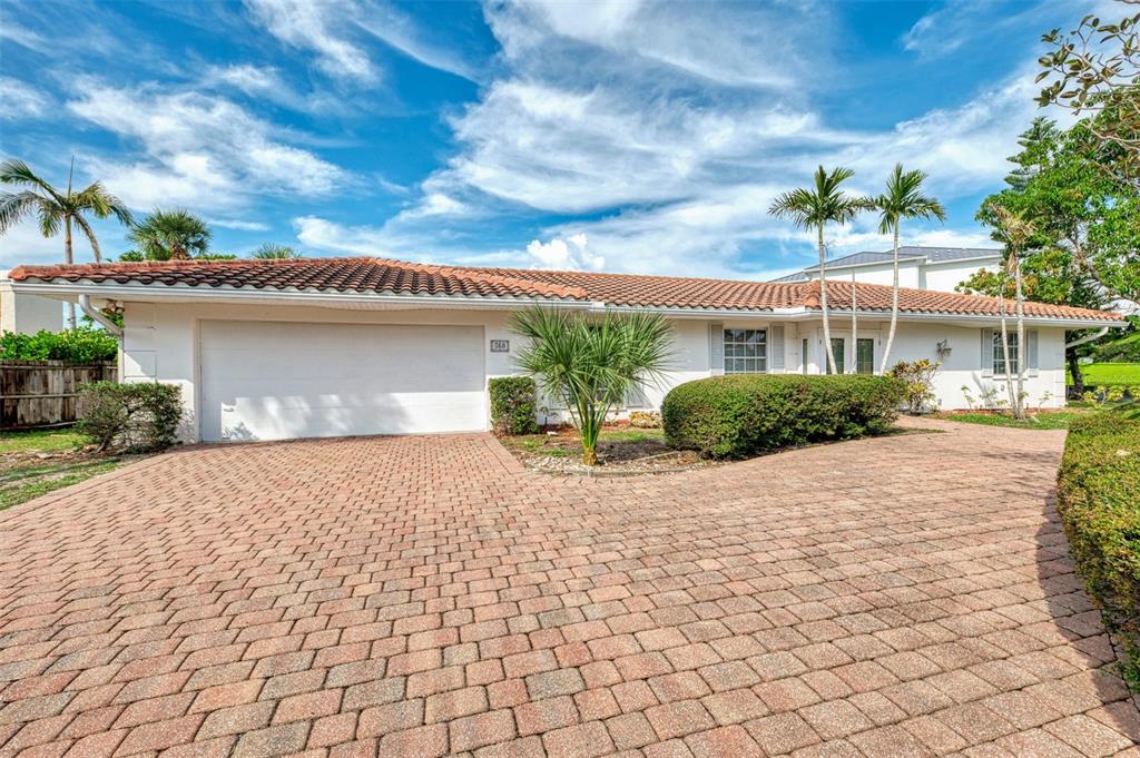 568 VENICE LANE