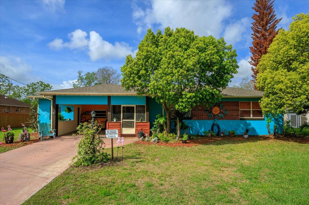 9 POINSETTIA DRIVE
