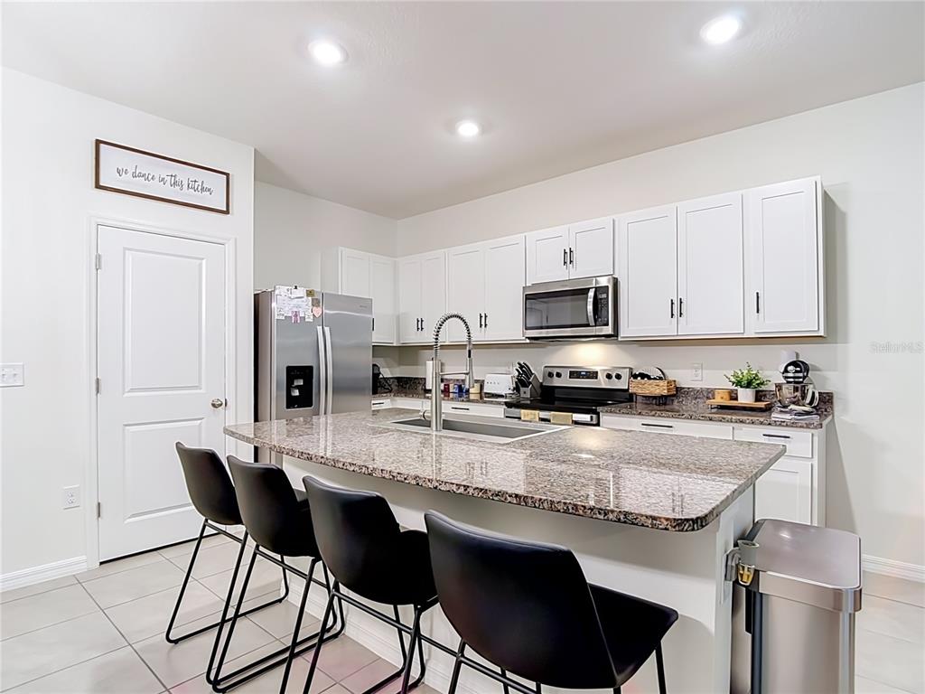 3347 PLEASANT WILLOW COURT, BRANDON, FL — photo 5 of 38