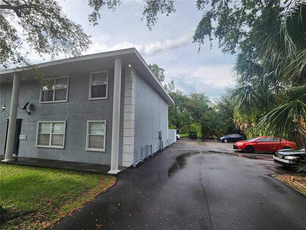 5310 WHITEWAY DRIVE UNIT 5310, TEMPLE TERRACE, FL — photo 2 of 12