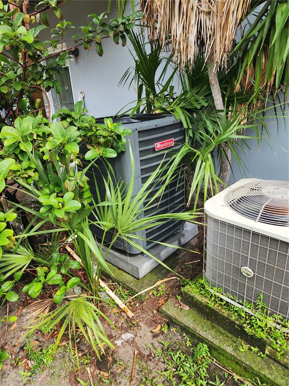 5310 WHITEWAY DRIVE UNIT 5310, TEMPLE TERRACE, FL — photo 4 of 12