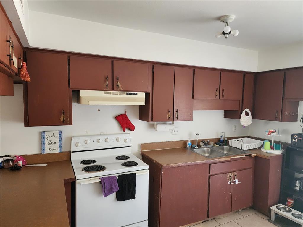 5310 WHITEWAY DRIVE UNIT 5310, TEMPLE TERRACE, FL — photo 5 of 12