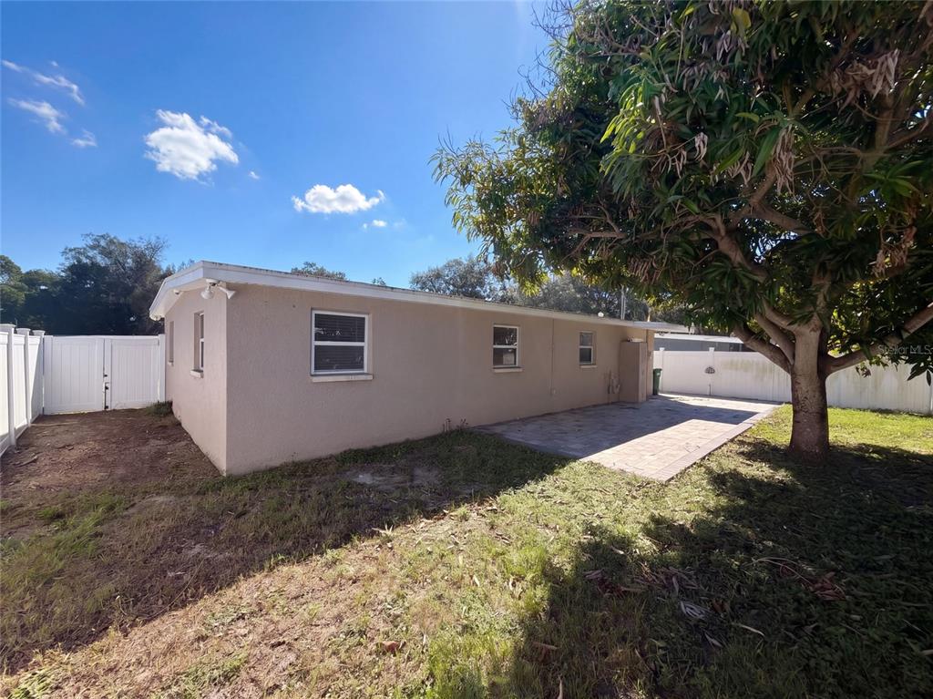 645 10TH PLACE, SAFETY HARBOR, FL — photo 5 of 21