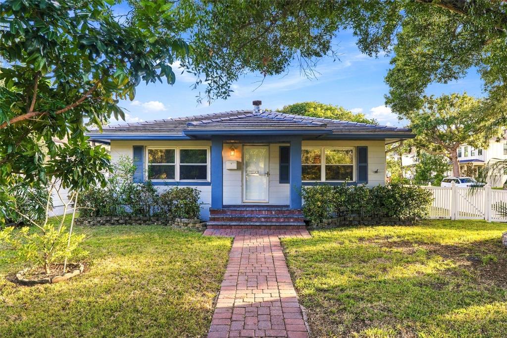 1146 30TH AVENUE N, ST PETERSBURG, FL — photo 2 of 40