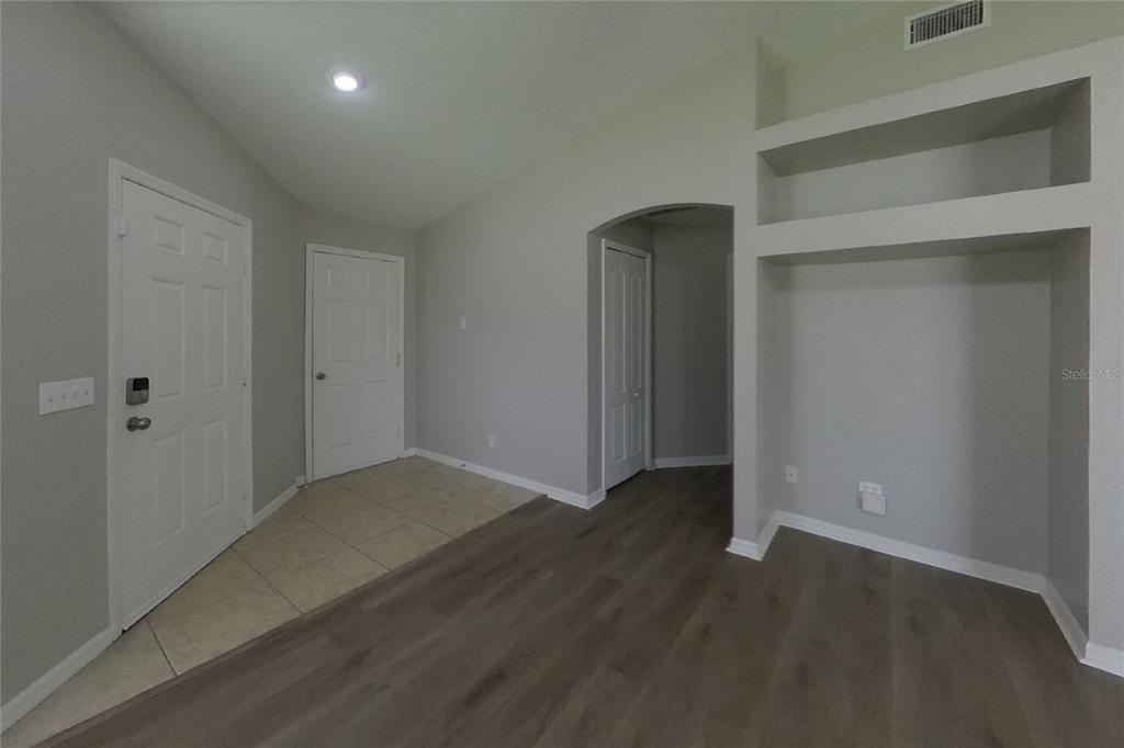 6705 CAMBRIDGE PARK DRIVE, APOLLO BEACH, FL — photo 2 of 15