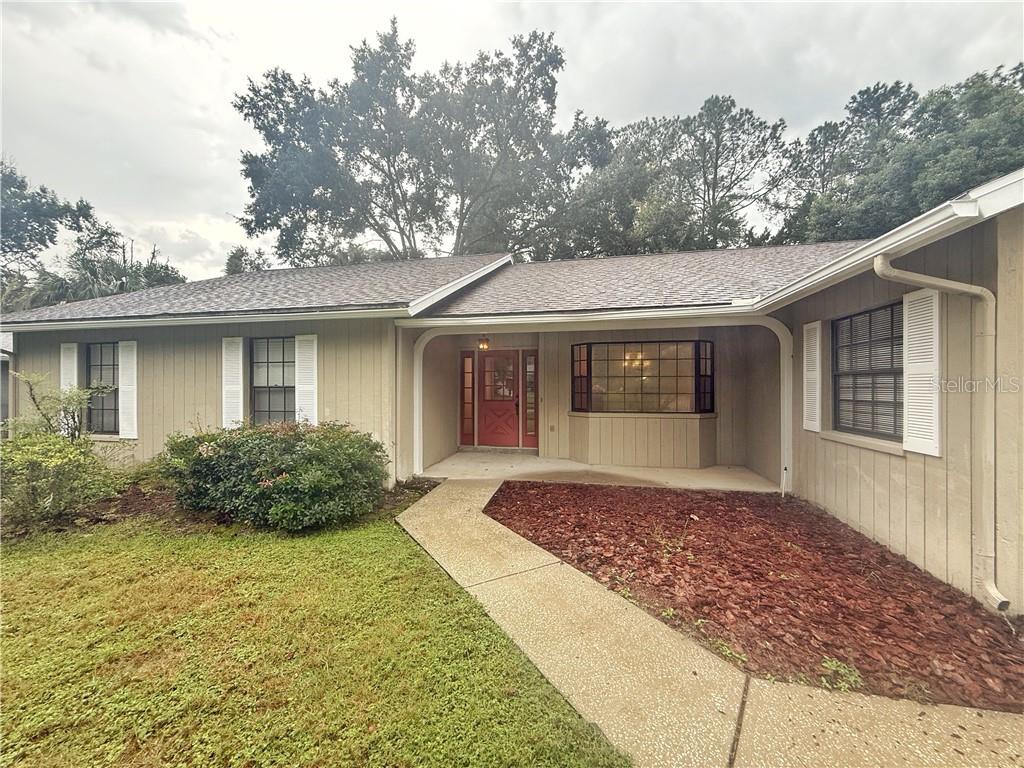 17 Sycamore CIRCLE, HOMOSASSA, FL — photo 2 of 30